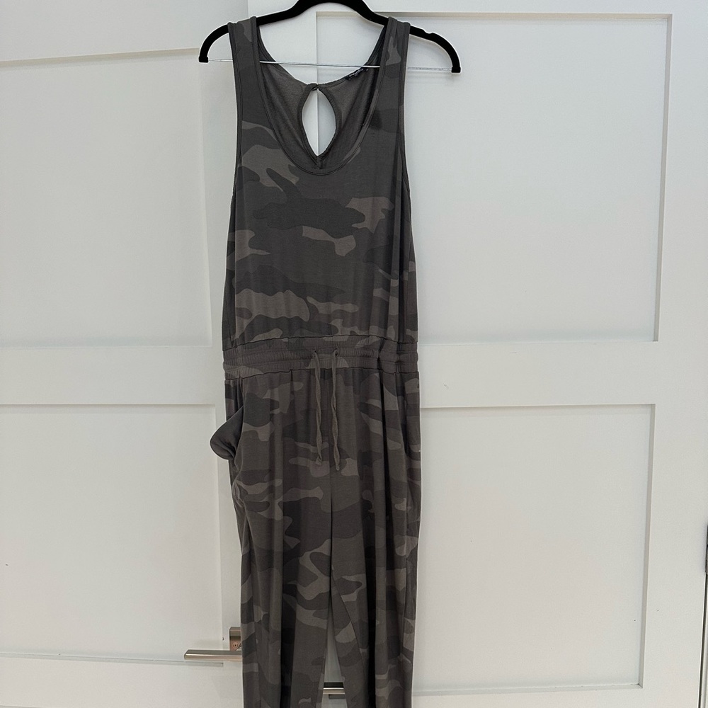 Reduced! SPLENDID camo long romper